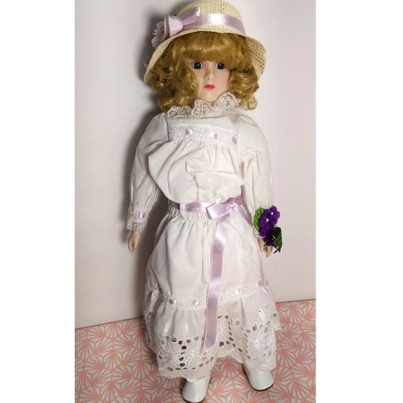 Vintage Porcelain Doll Victorian Style Clothes Mindy With Box Collectable VNT - Picture 1 of 7